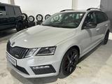 Skoda Octavia RS Combi*LED*Standhzg.*Panoramadach* - Skoda Octavia: Standheizung