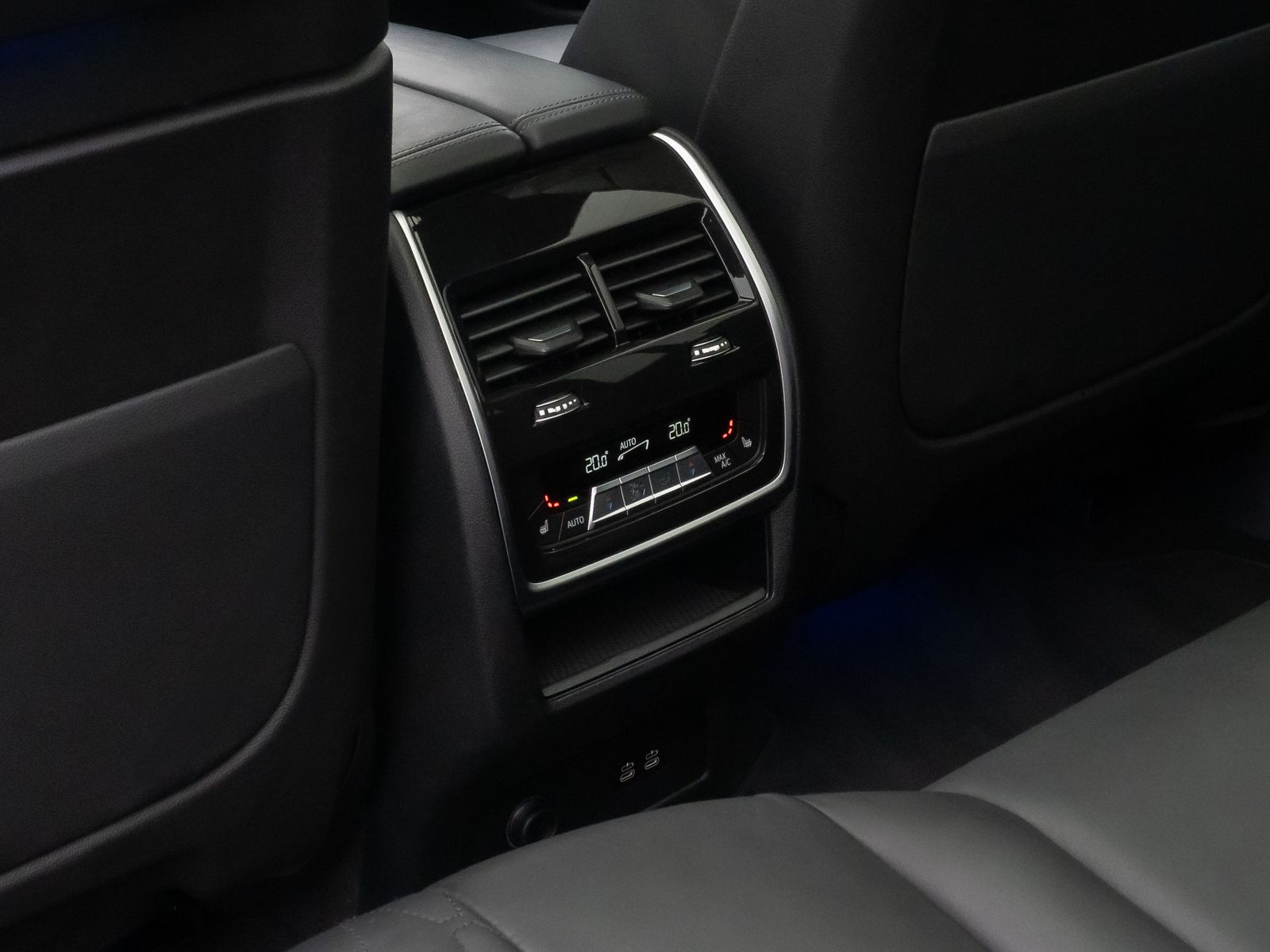 Fahrzeugabbildung BMW X7 xD40d MSport NightVis 360&deg;Laser SkyLounge 22"