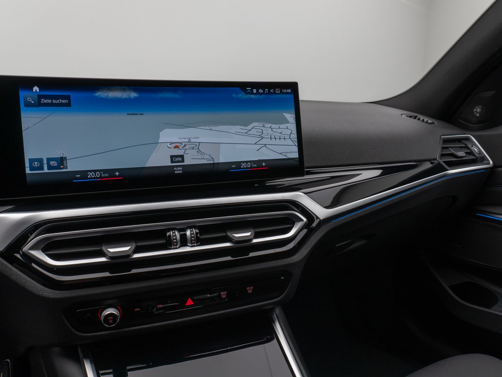 Fahrzeugabbildung BMW 330i M Sport HUD DAB H/K PDC Komfort Alarm 19"