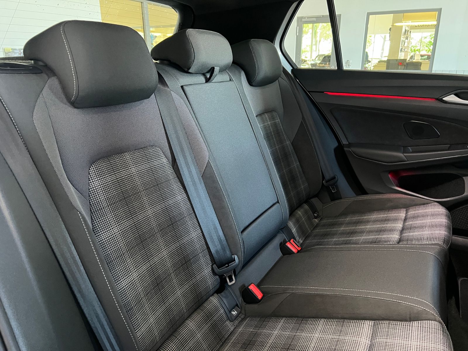 Fahrzeugabbildung Volkswagen Golf VIII GTD 2.0 TDI DSG *Garantie, AHK, LED, 1