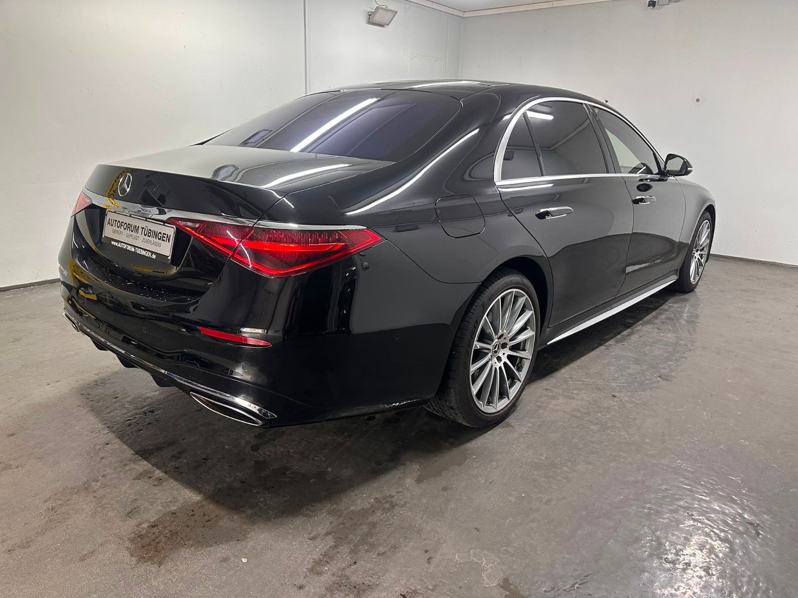 Fahrzeugabbildung Mercedes-Benz S 500 4MATIC L *AMG-LINE*DISTRO*TV*2xKLIMA*KEYGO