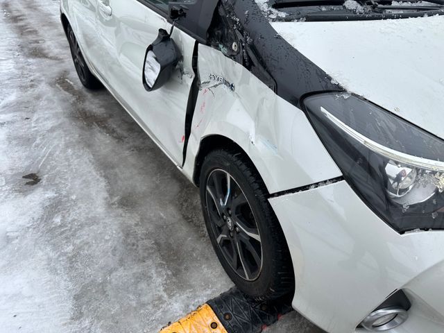 Toyota Yaris Style Hybrid *Unfall*