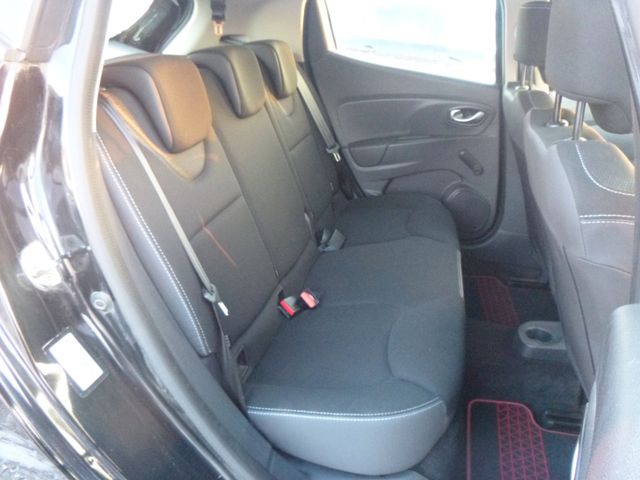 Fahrzeugabbildung Renault Clio IV Life >Navigation<