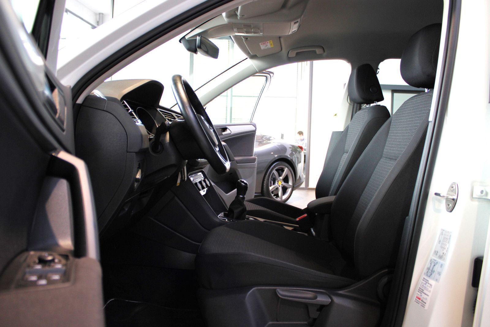 Volkswagen TIGUAN 1.5 TSI ACT + CARPLAY + 8-FACH + 1.HAND! foto 4