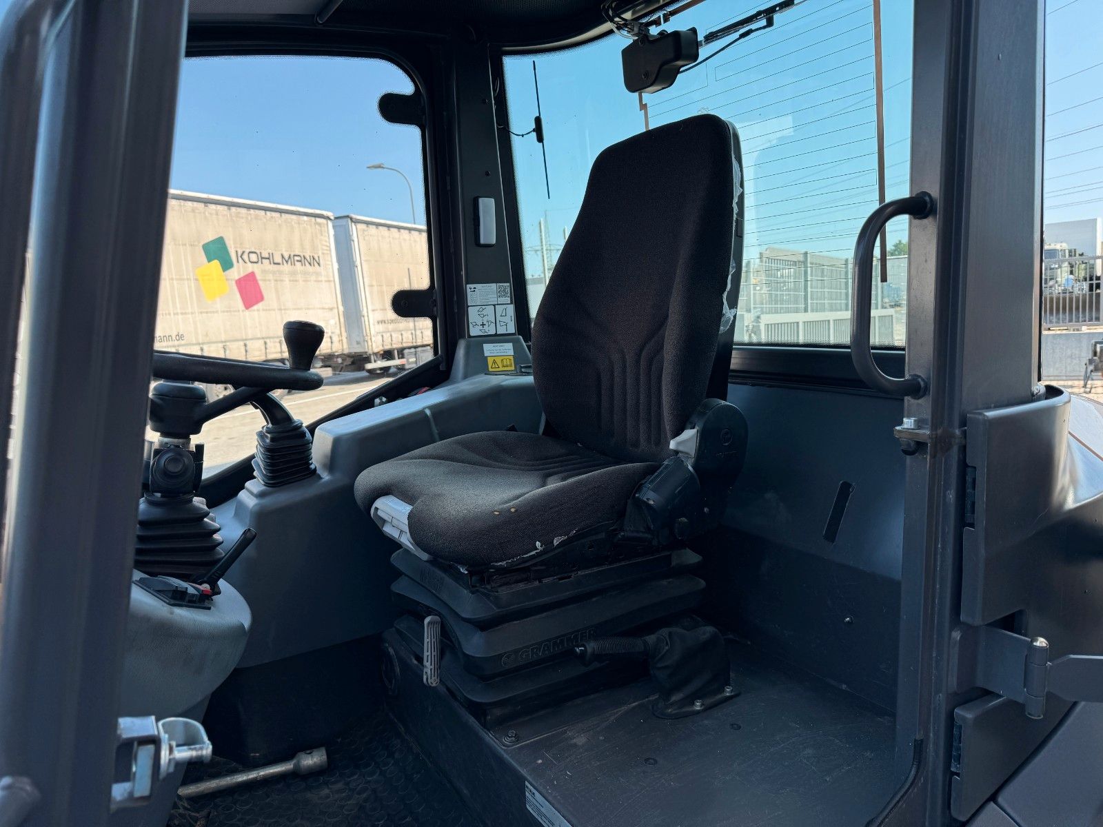 Fahrzeugabbildung MECALAC AX850 / nur 671h / 11.2022 / Gabel / Schaufel