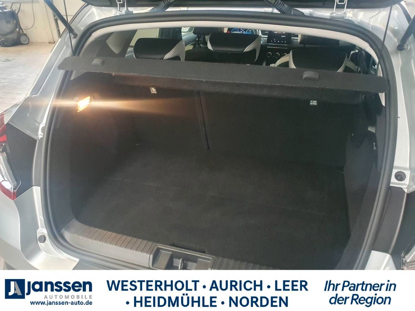 Fahrzeugabbildung Renault CAPTUR INTENS E-TECH Plug-in 160