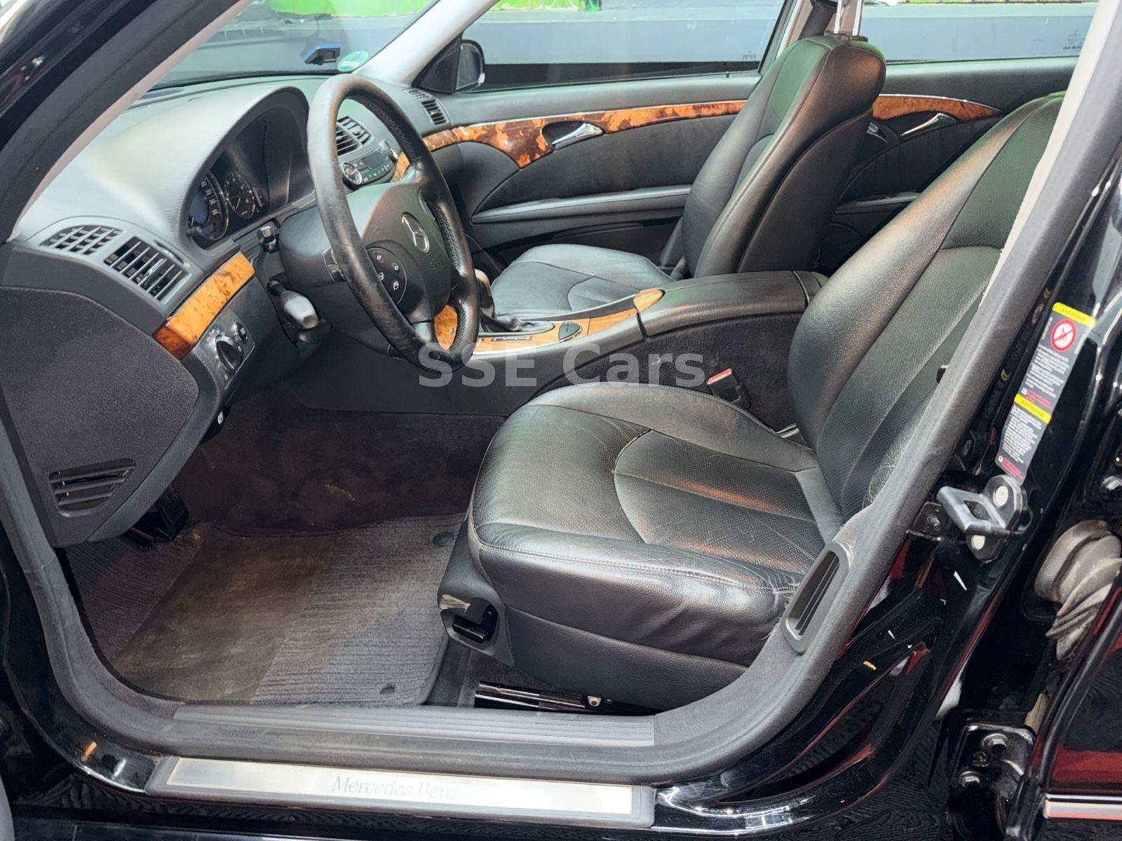 Mercedes-Benz E320 2005 — photo 16