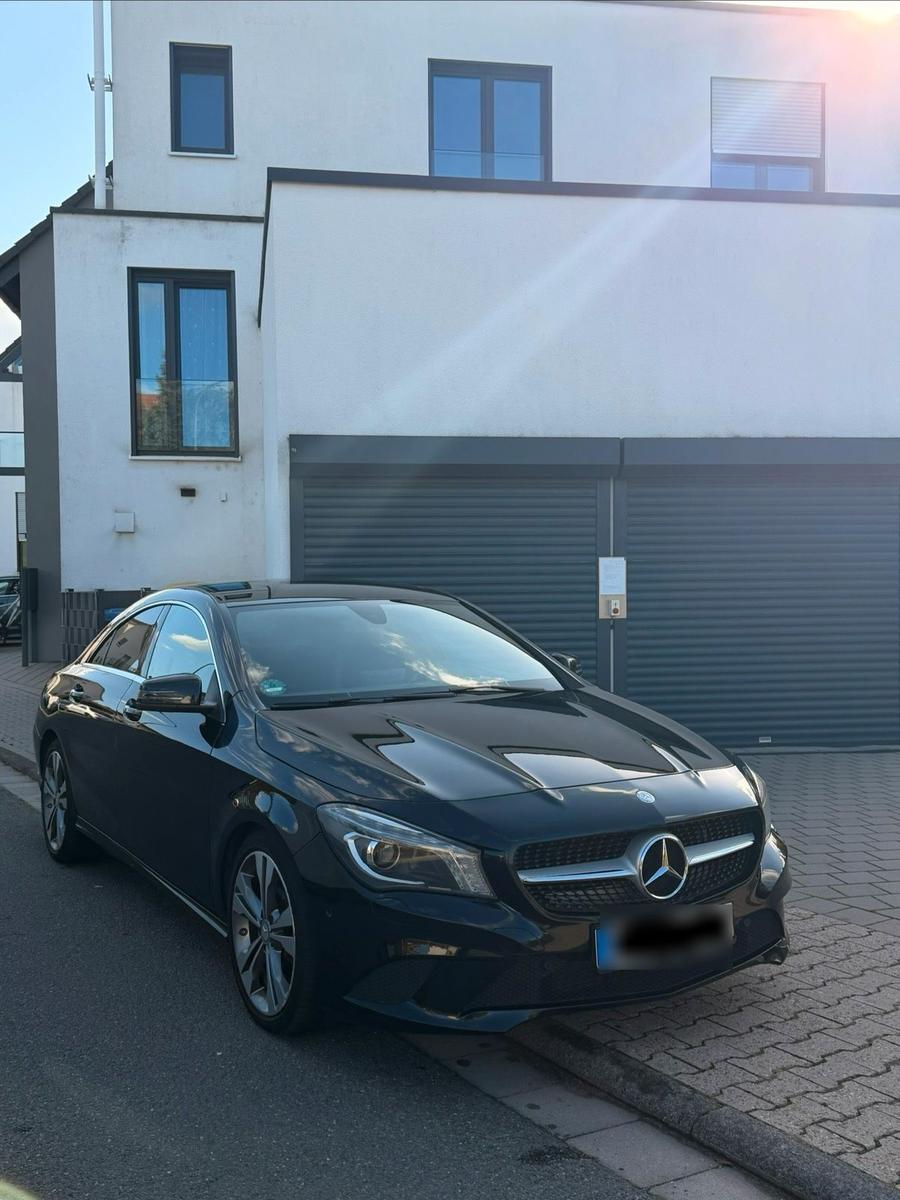 Mercedes-Benz CLA 180