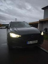 Volvo XC60 B4 D R Design Geartronic R Design - Volvo Gebrauchtwagen in Villingen-Schwenningen