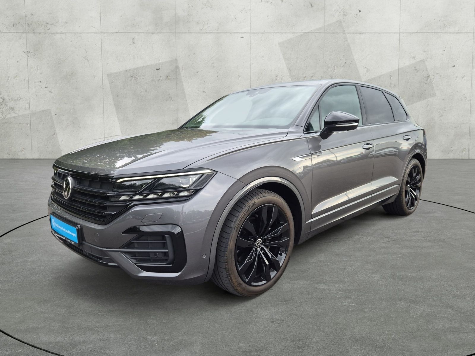 Volkswagen Touareg 3.0 TDI V6 4M R-LINE BLACK AHK 360° L foto 2