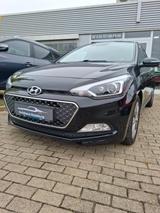Hyundai i20 Style Beheizb.Lenkrad/Klimaautomatik - Hyundai i20 Style mit Benzin-Antrieb