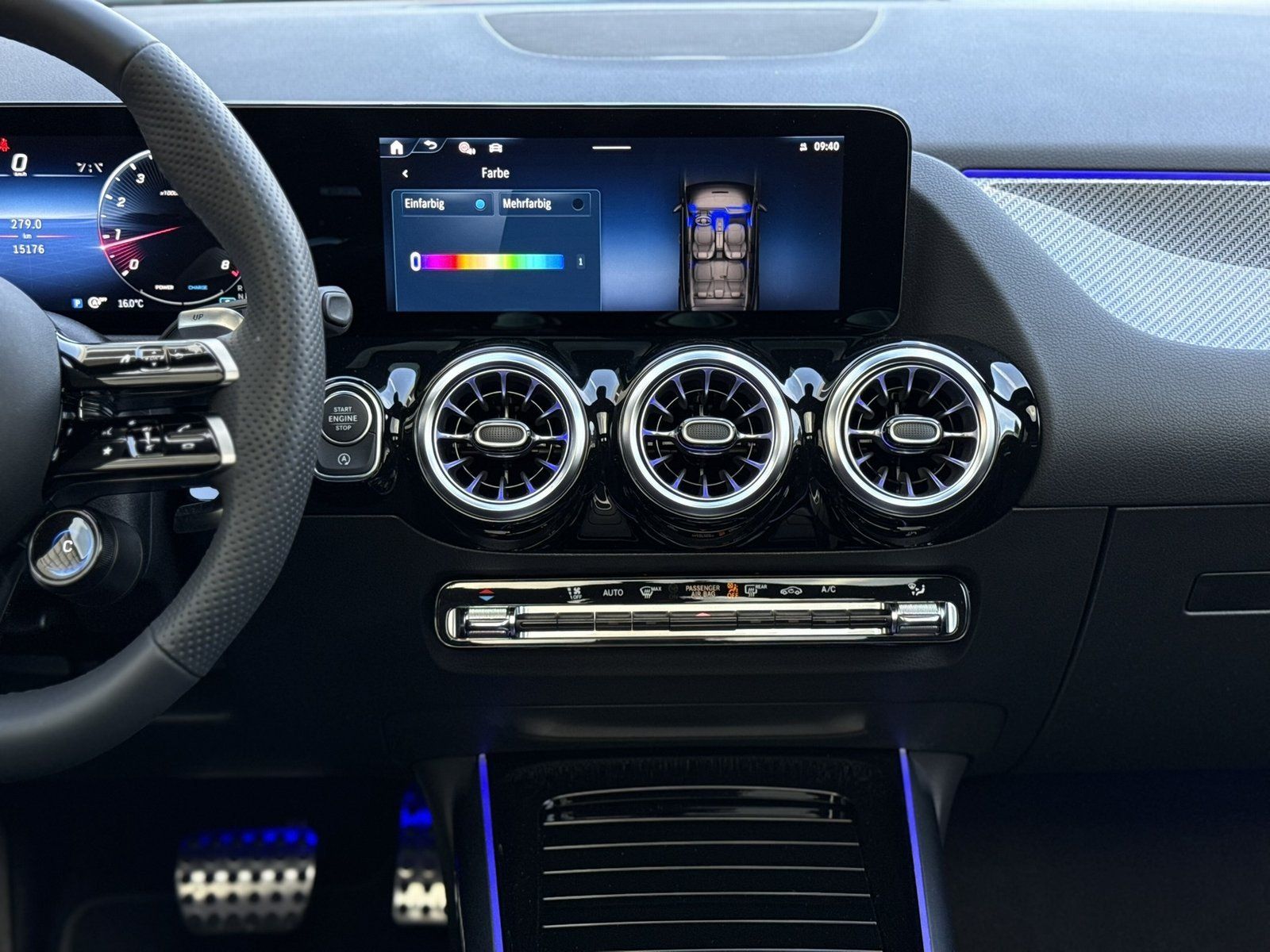 Fahrzeugabbildung Mercedes-Benz AMG GLA 35 4M PERFORMANCE-SITZE PANO AHK 360°