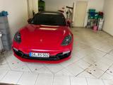 Porsche Panamera 4S Sport Turismo GTS Superzustand - rote Porsche Panamera