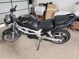 Suzuki SV 650 - SUZUKI 2000 SV650