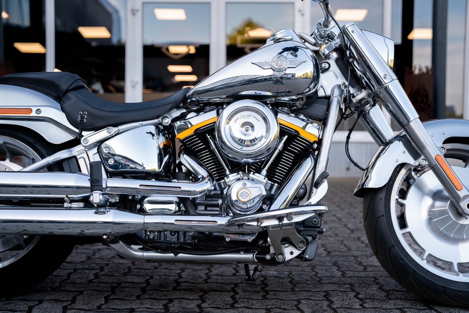 Fahrzeugabbildung Harley-Davidson FLSTFI Fat Boy Gray Ghost - Neuwertig -