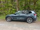 BMW X5 xDrive45e - - BMW X5 mit Hybrid-Antrieb: Grau, Geländewagen