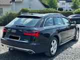 Audi A6 3.0TDI Allroad FACELIFT LEDER NAVI XENON R-Ka - gebrauchte Audi A6 Allroad aus dem Jahr 2015