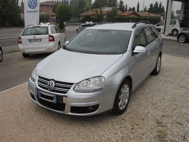 Volkswagen VOLKSWAGEN Golf Var. 2.0 TDI DPF Comfortline