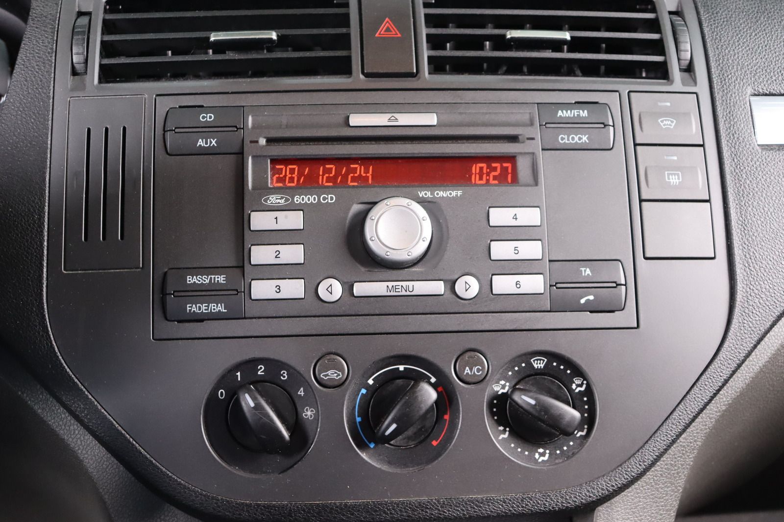 Fahrzeugabbildung Ford C-MAX 1.6 * Klima *