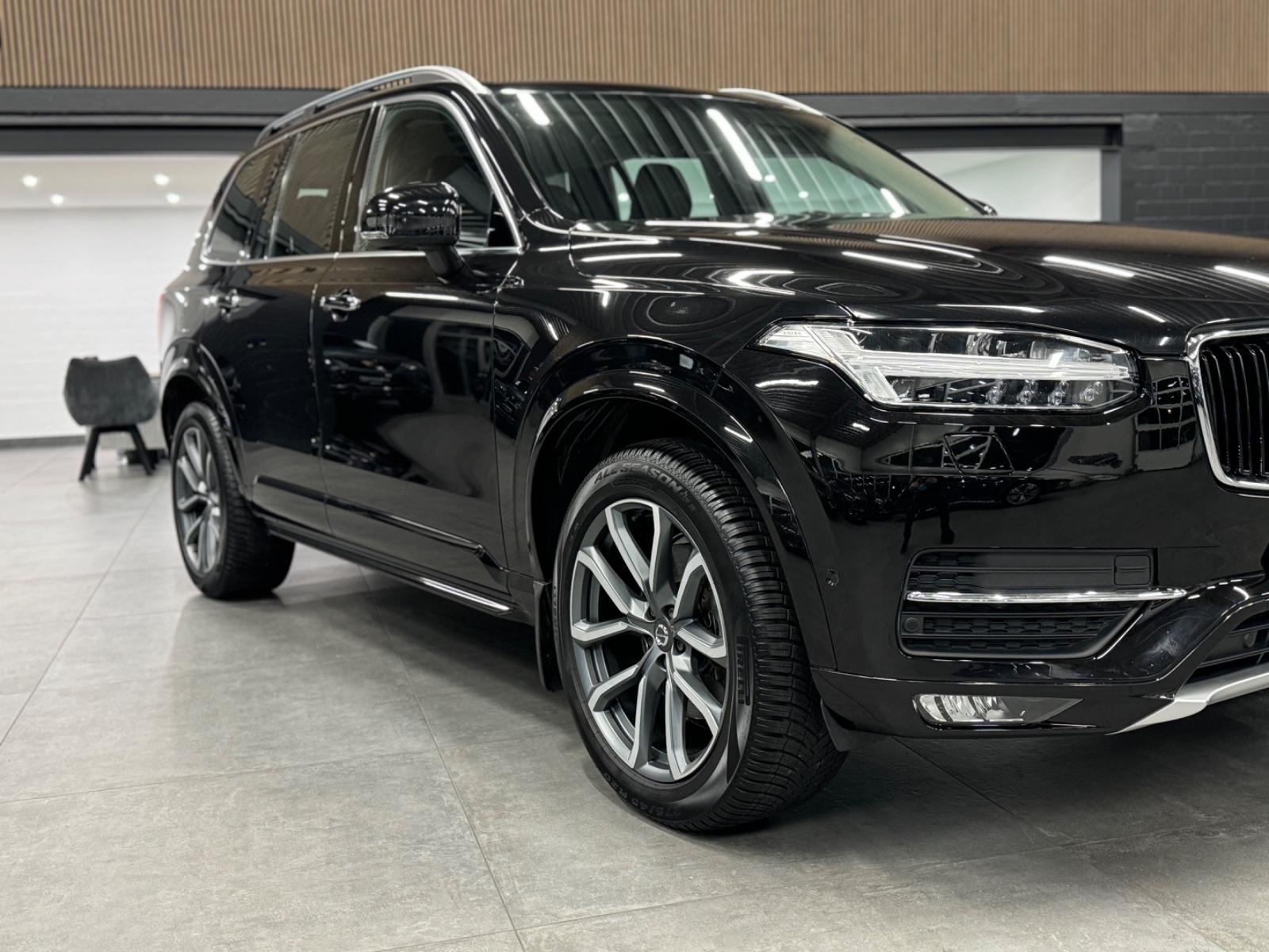 Volvo XC 90 Momentum AWD Navi SHZ LHZ LED 7-Sitzer