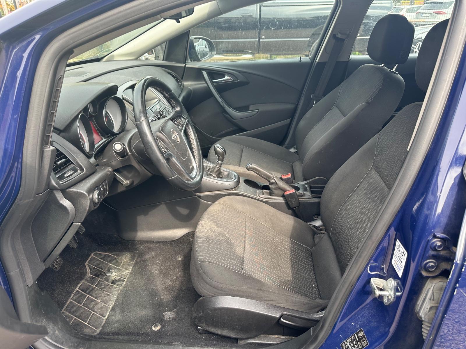 Opel Astra 2015 — photo 8