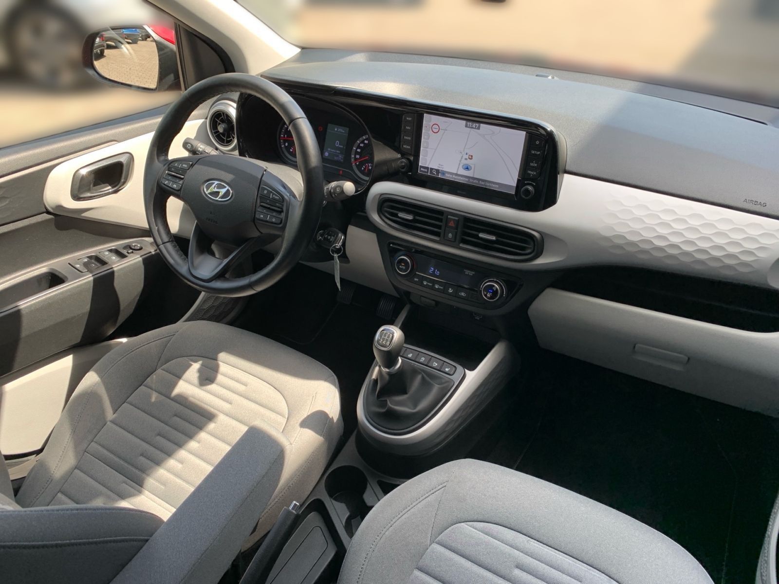 Fahrzeugabbildung Hyundai i10 1.2 Prime Navi Allwetter 1Hd