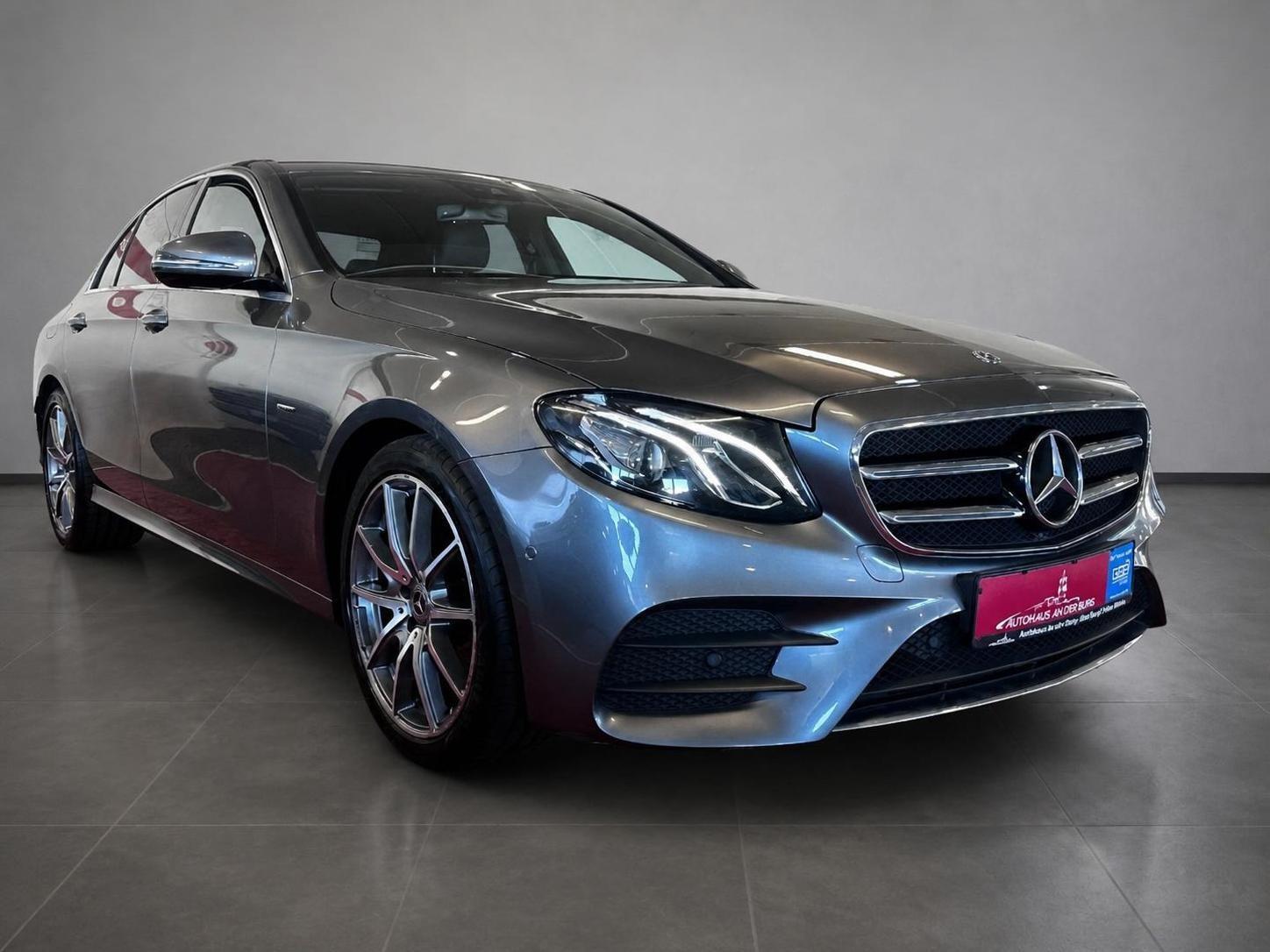Mercedes-Benz E 200 AMG LINE . //Burmester//Widescreen//