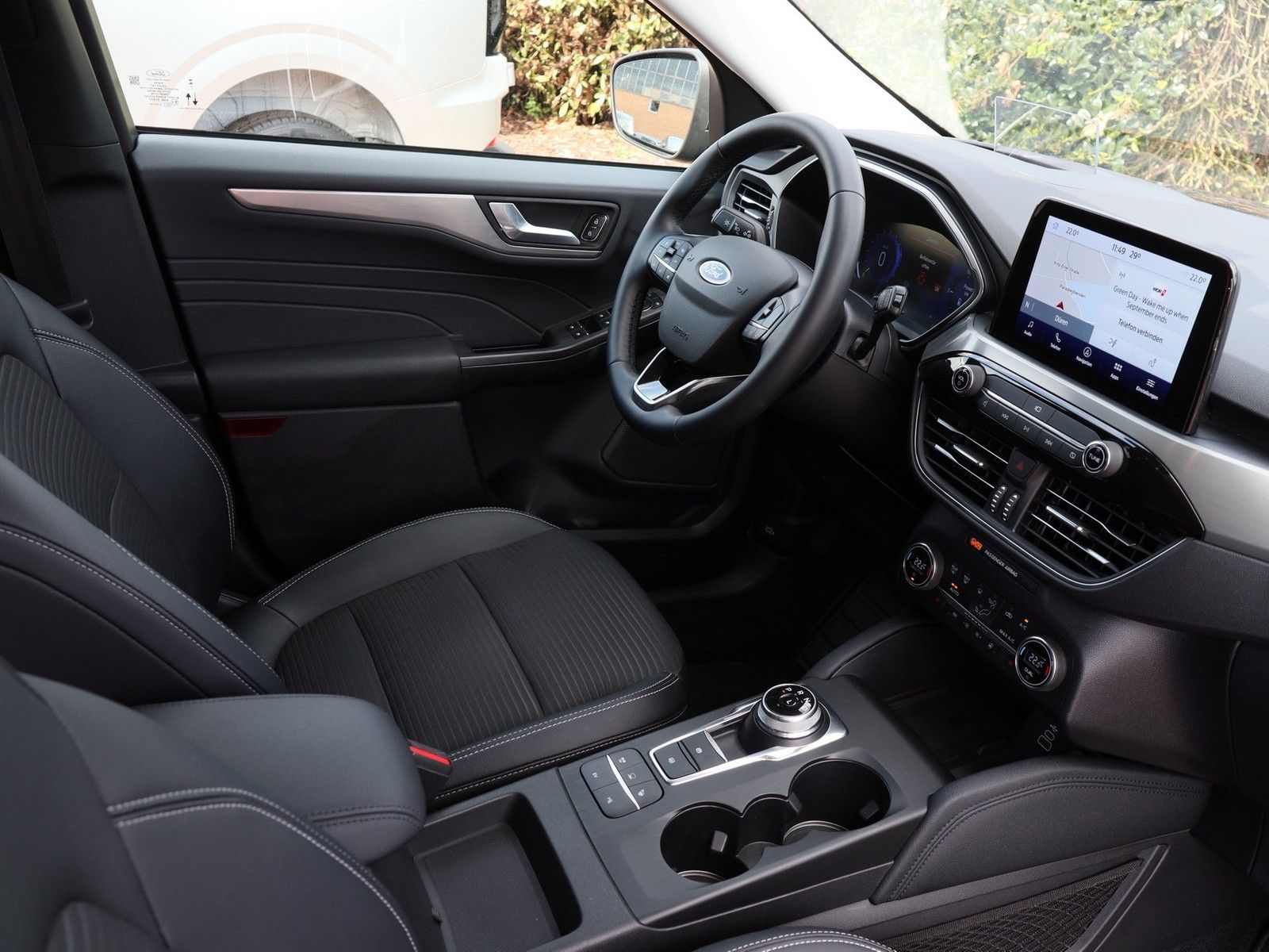 Ford Kuga Plug-In Hybrid Titanium X imagem 3