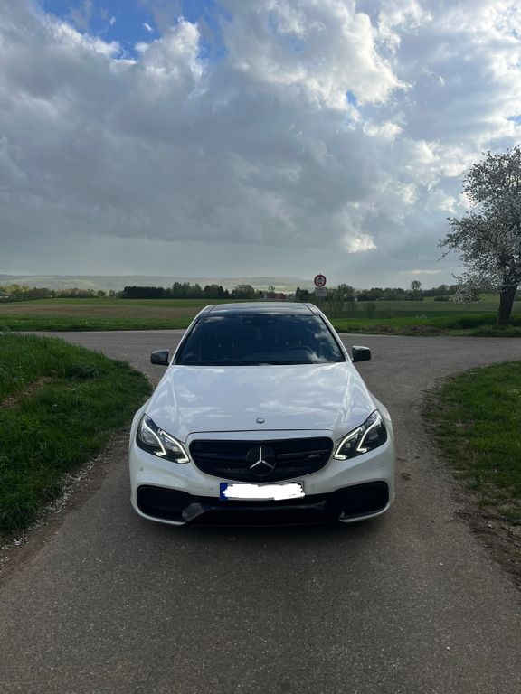 Mercedes-Benz E 63 AMG