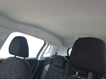 Peugeot 2008 Active 1.2 PureTech 110 Kam.+Pano+SHZ+PDC