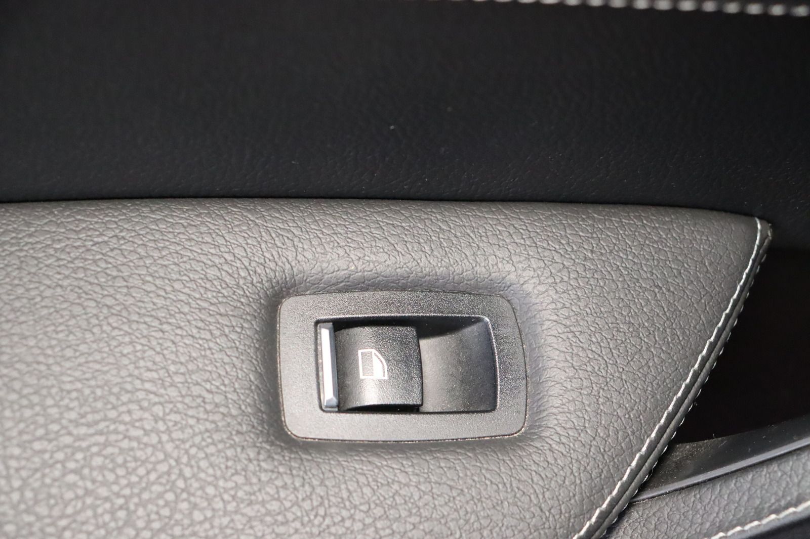 Fahrzeugabbildung BMW X3 * HUD * Pano * Memory * Bi-Xenon * Lenkradhzg