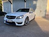 Mercedes-Benz C 63 AMG C 63 T AMG AMG - Mercedes-Benz C 63 AMG aus 2012