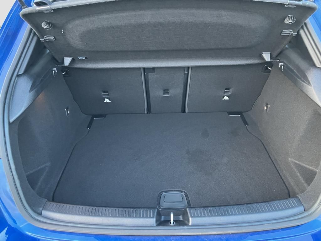 Fahrzeugabbildung Mercedes-Benz A 200 d Kompaktlimousine AMG Line*Night Paket