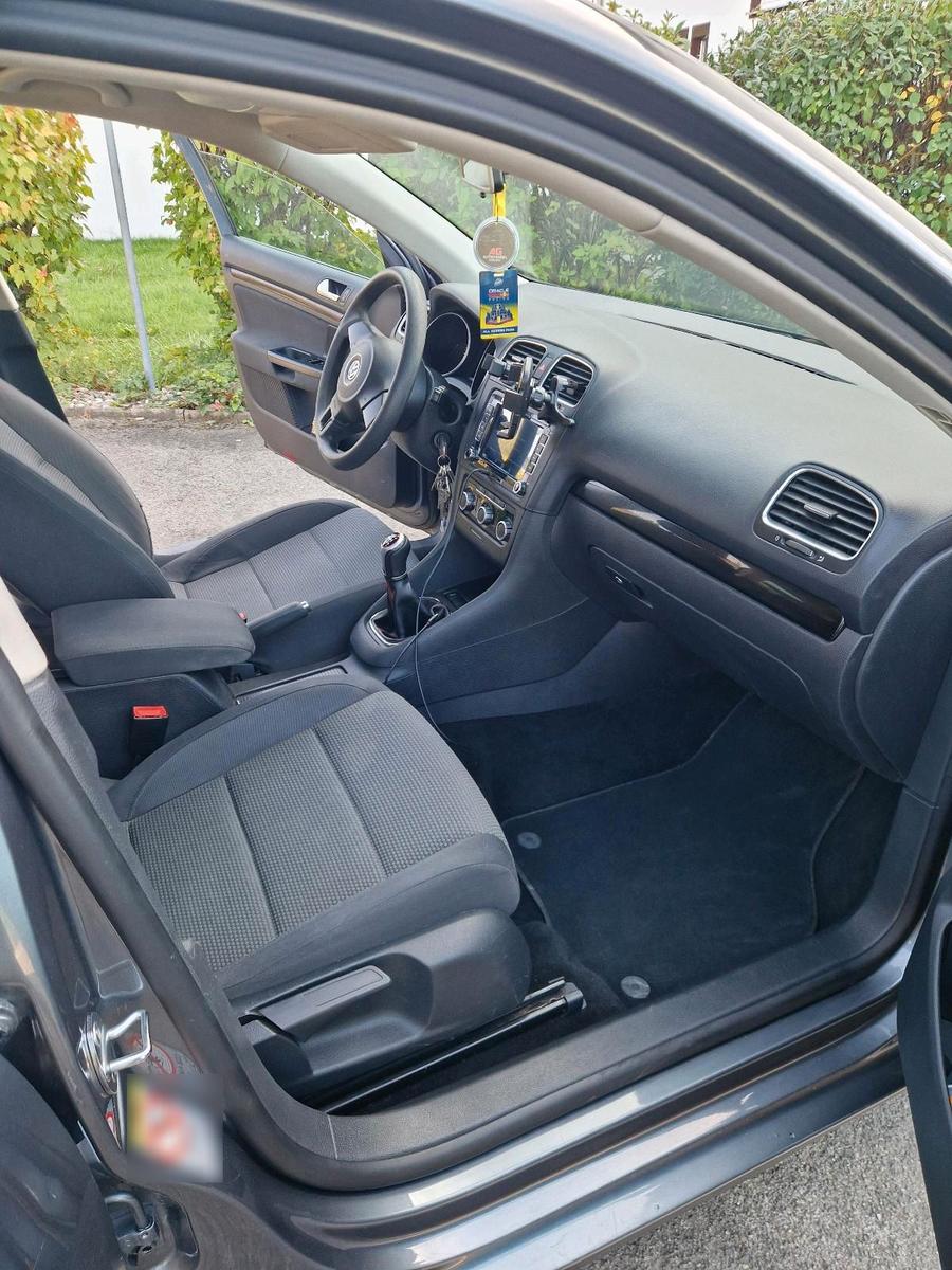 Volkswagen Golf 2010 — photo 9