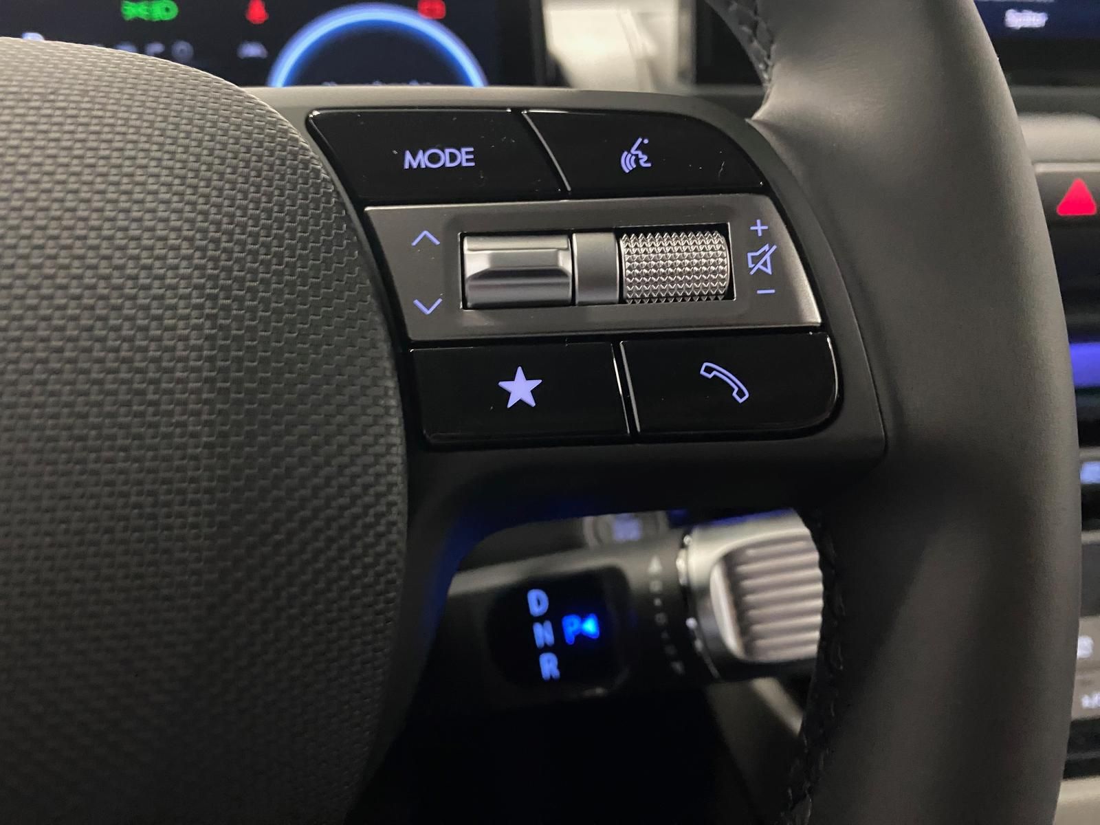 Fahrzeugabbildung Hyundai INSTER Elektro 85 kW APP+KLIMA+ACC+KAMERA+17"Alu