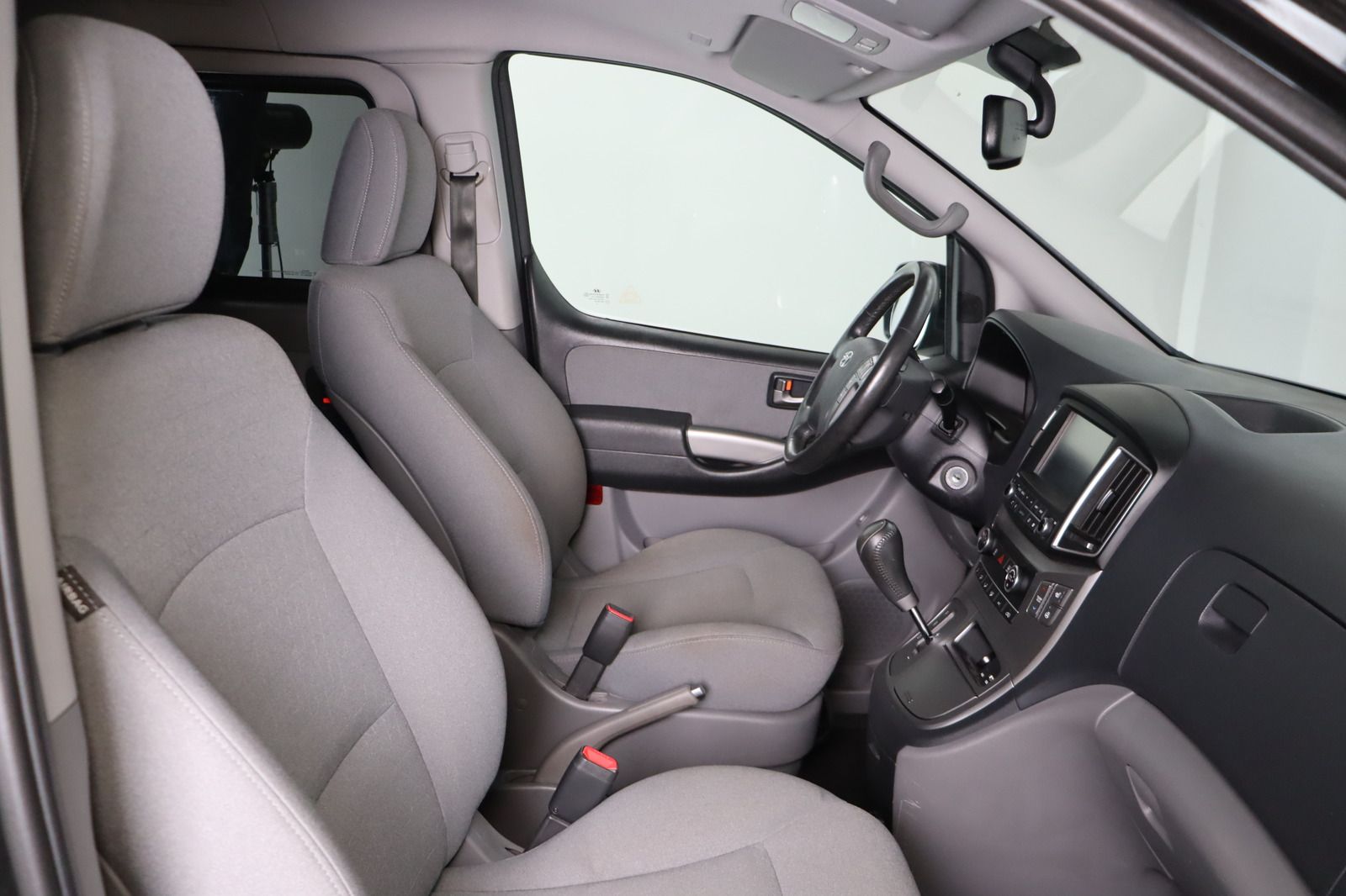 Fahrzeugabbildung Hyundai H1 Travel Trend * Navi * DAB * 8-Sitzer