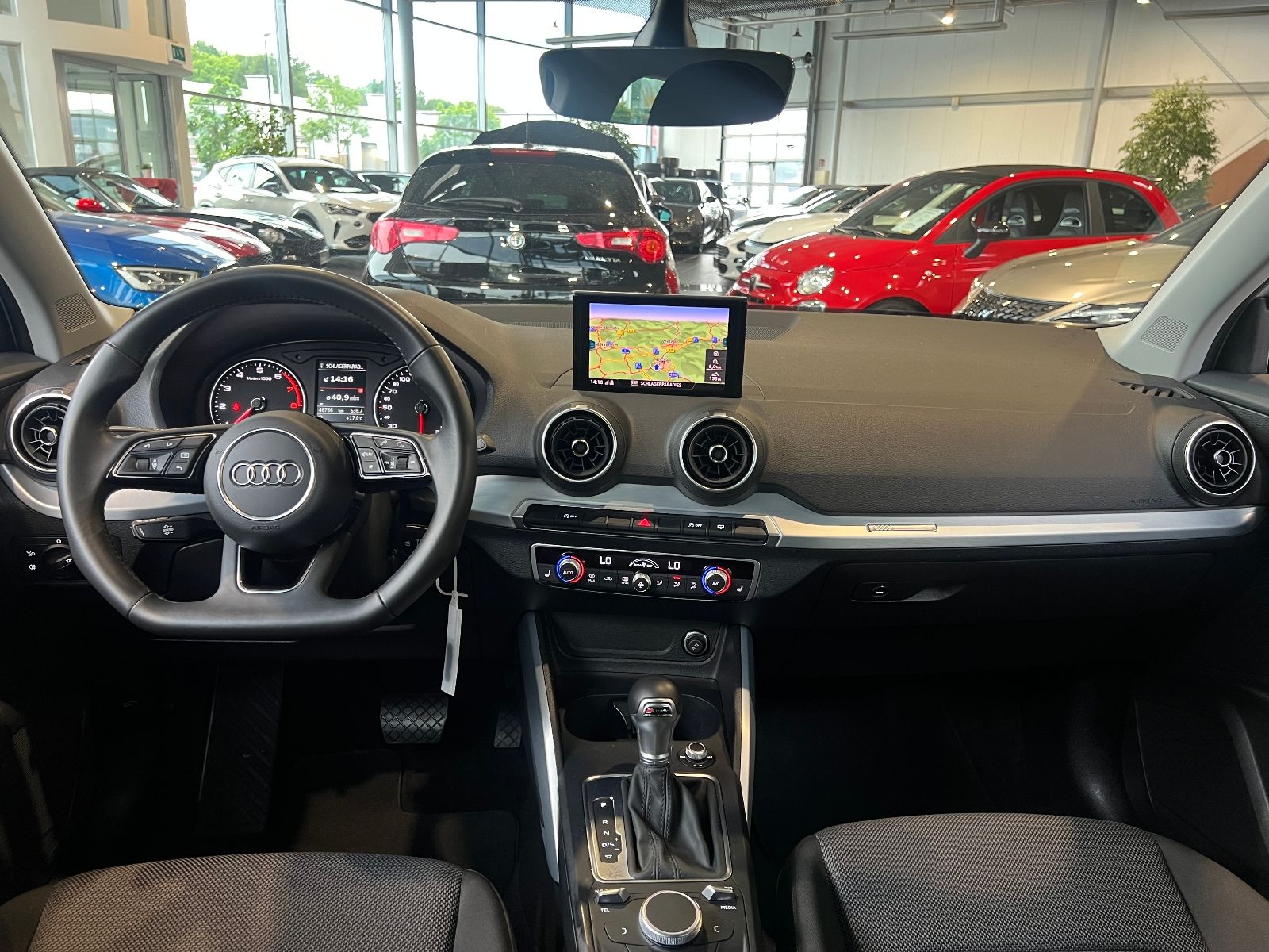 Fahrzeugabbildung Audi Q2 35 TFSI sport AHK KLIMA LED NAVI ALU