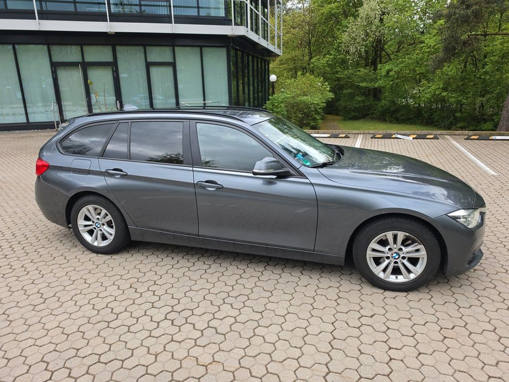 Image of BMW 320