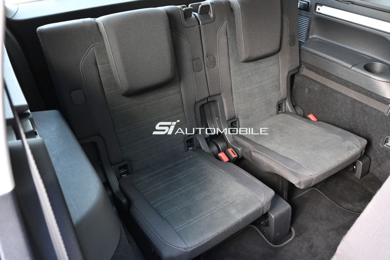Fahrzeugabbildung Volkswagen Touran 1.5 TSI DSG °ACC°AHK°PANO°STHEIZ°MASSAGE°