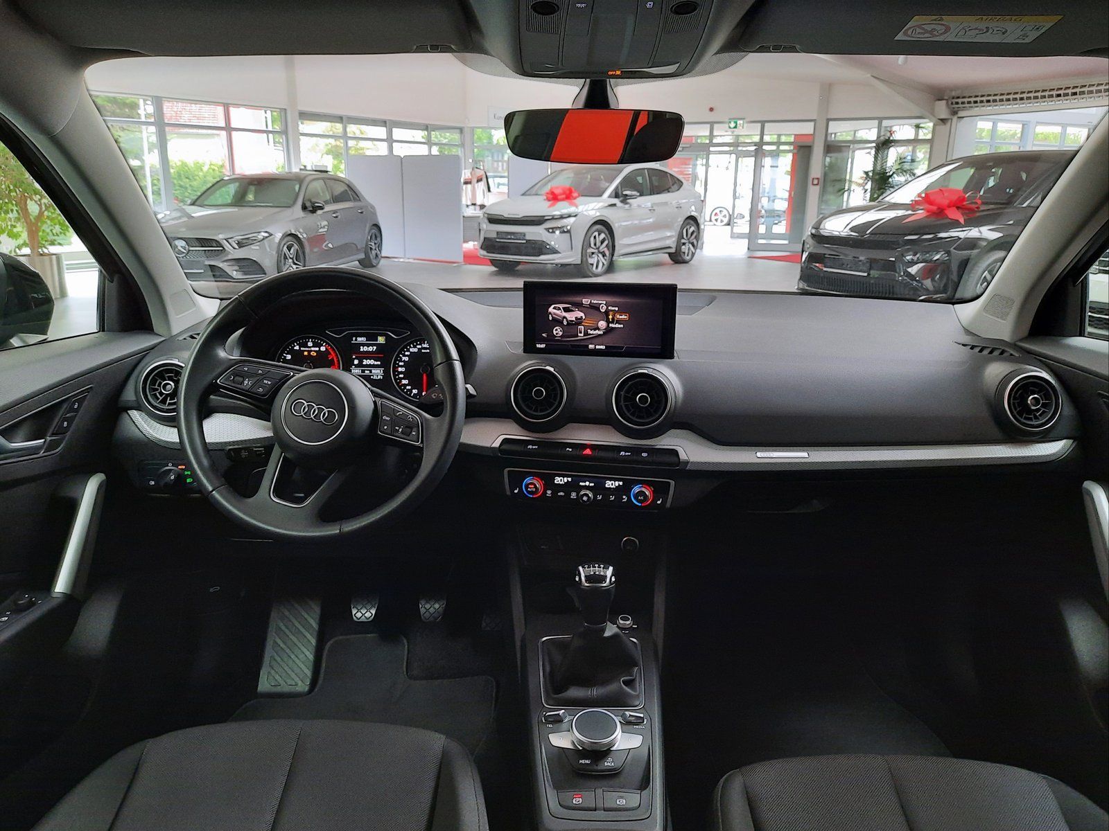 Fahrzeugabbildung Audi Q2 30 TFSI advanced *Cam*LED*PDC*Sitzhzg*AppC*