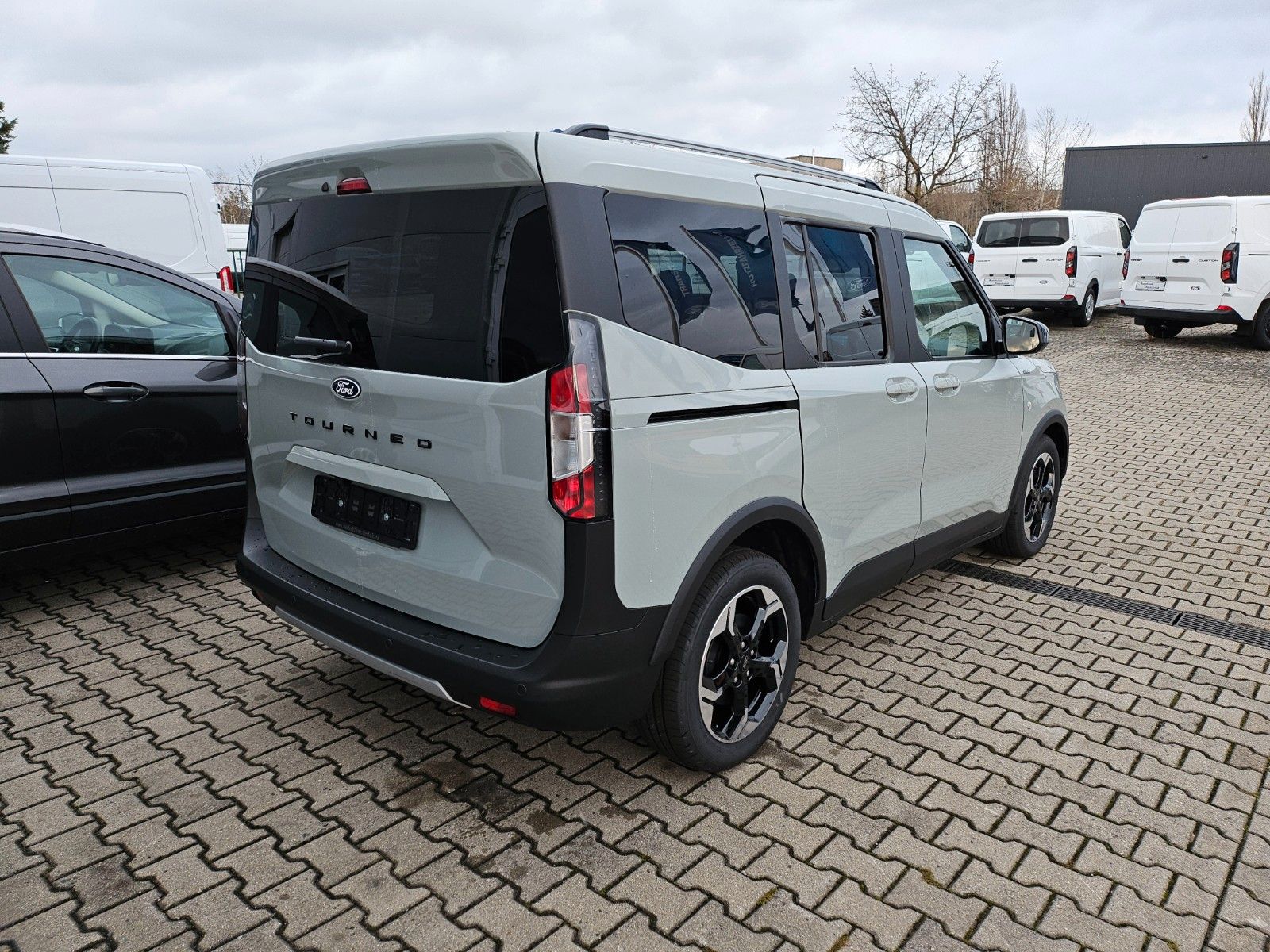 Fahrzeugabbildung Ford Tourneo Courier Active
