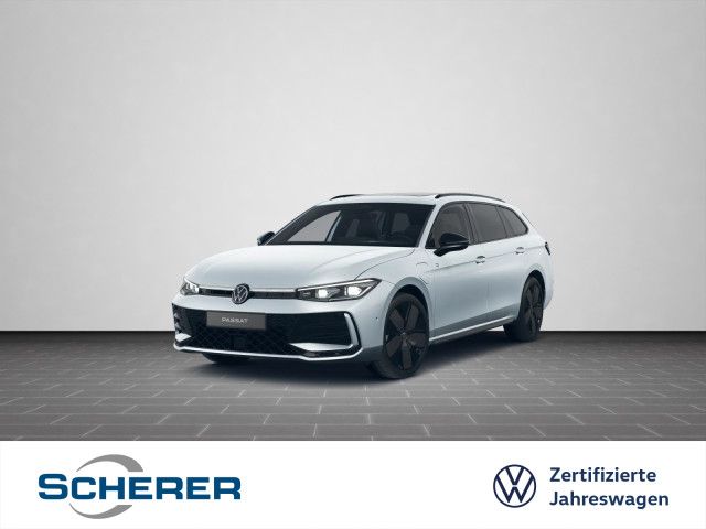 Volkswagen Passat R-Line 1.5 eHybrid DSG PANO AHK ACC NAVI