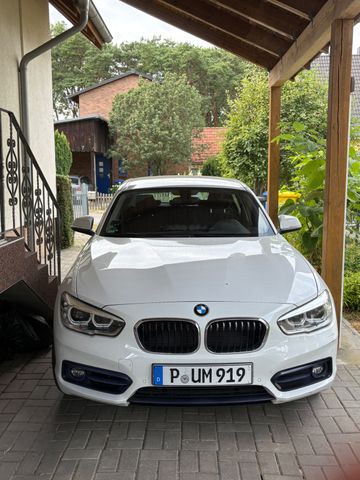 BMW 118i Sport Line Sport Line