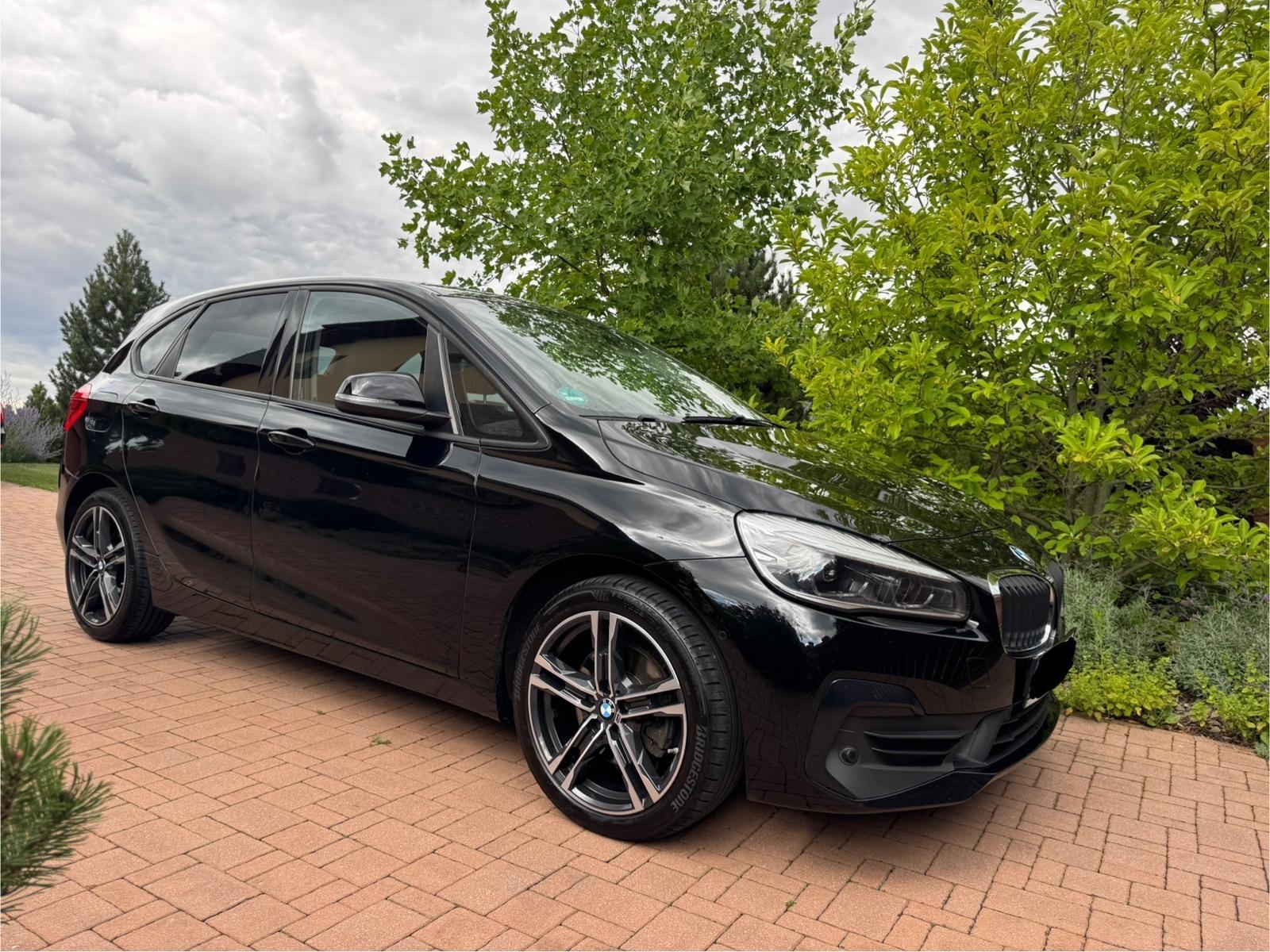 BMW 218dA Active Tourer Sport Line LED NAVI