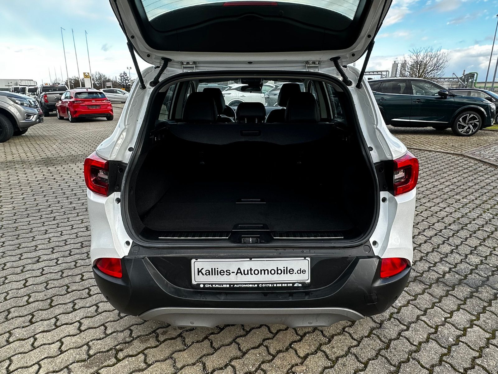 Fahrzeugabbildung Renault Kadjar Teilleder Navi