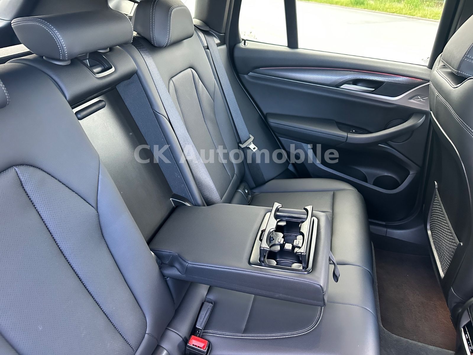 Fahrzeugabbildung BMW X3 xDrive 20 d M Sport/Live Cockpit/Kamera/LED