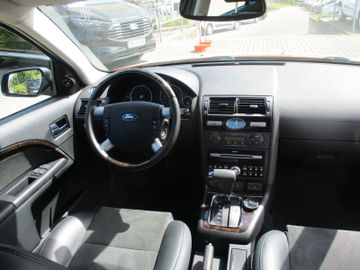 Ford Mondeo Ghia X Klimaa. + PDC + Xenon
