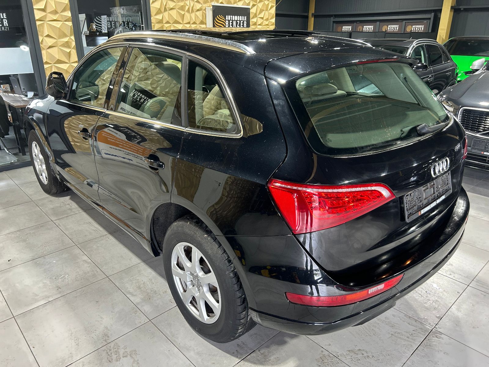 Fahrzeugabbildung Audi Q5 2.0 TDI  quattro/PANO/NAVI/AHK/SHZ/KLIMA/2.HA