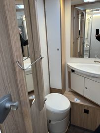 Fahrzeugabbildung Sunlight T 68