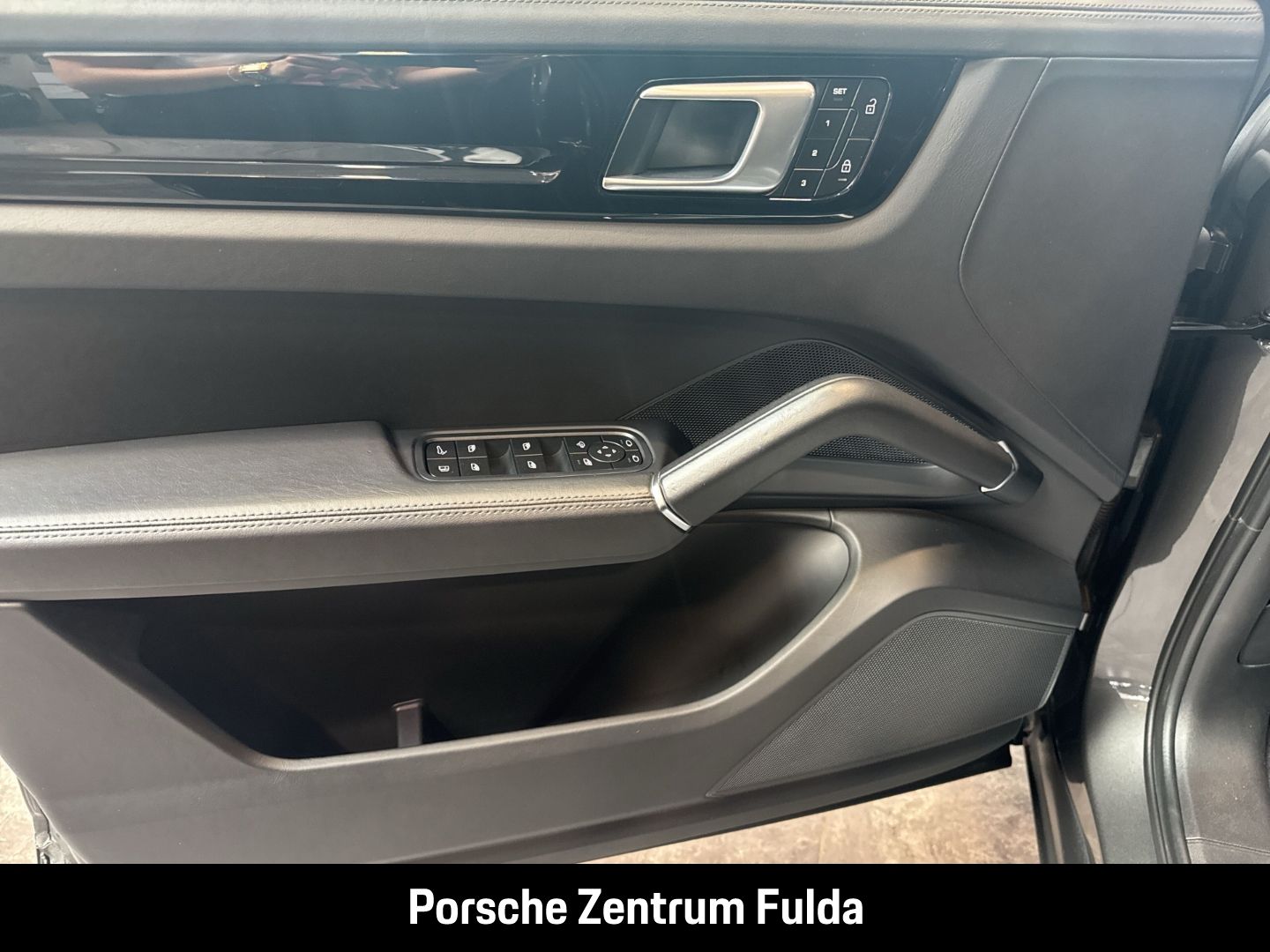 Porsche Cayenne E-Hybrid Surround-View Luftfederung foto 20
